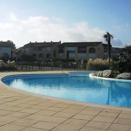 Apartmanhotel Echappee Bleue Immobilier - Les Marines 2*