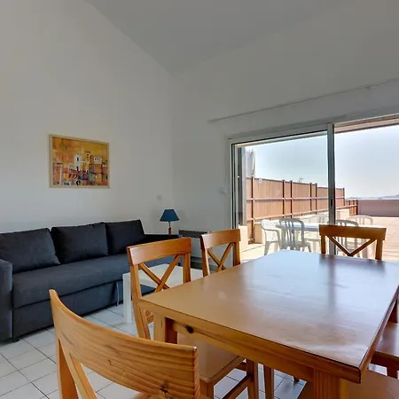 Aparthotel Echappee Bleue Immobilier - Les Marines 2*